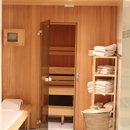 Häuser Der Italia Hotel 3*
