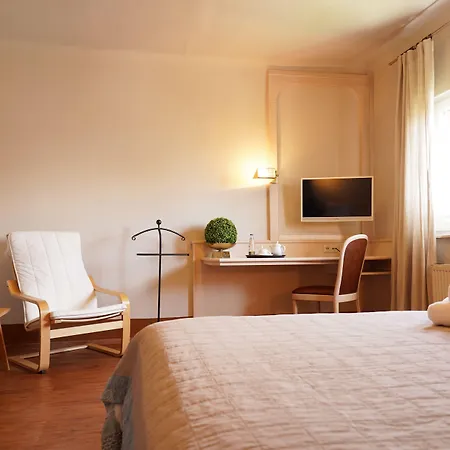 Hotel Haeuser Der Italia 3*