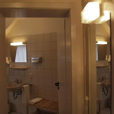 Häuser Der Italia Hotell 3*